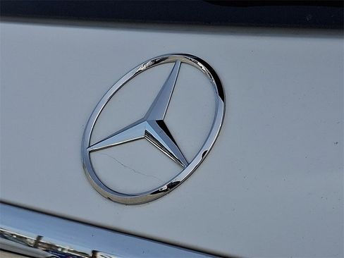 Used 2022 Mercedes-Benz GLS 450 4MATIC image 32