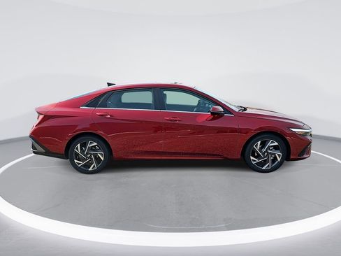 New 2026 Hyundai Elantra Limited image 4