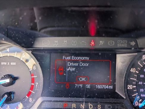 Used 2015 Ford Fusion SE image 11