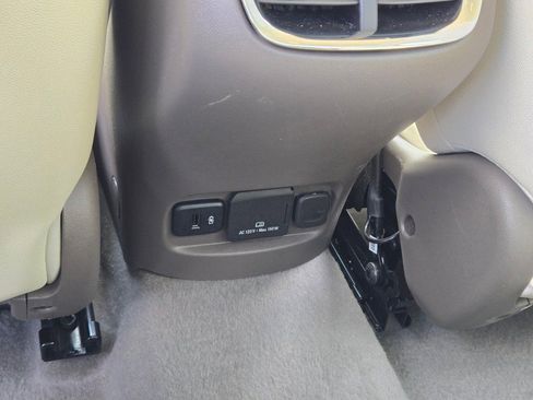 Used 2024 Chevrolet Malibu LT image 16