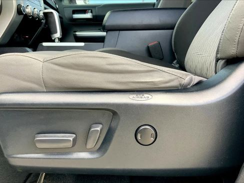 Used 2016 Toyota Tundra SR5 w/ SR5 Upgrade Package image 34