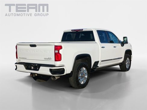 Used 2024 Chevrolet Silverado 3500 High Country w/ High Country Premium Package image 7