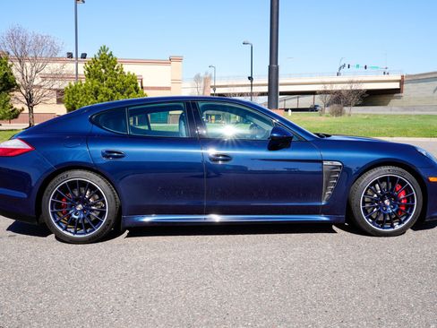 Used 2013 Porsche Panamera GTS image 2