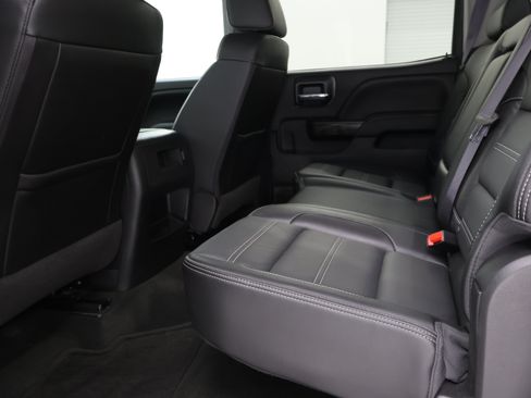 Used 2016 GMC Sierra 2500 Denali w/ Duramax Plus Package AWD/4WD image 31