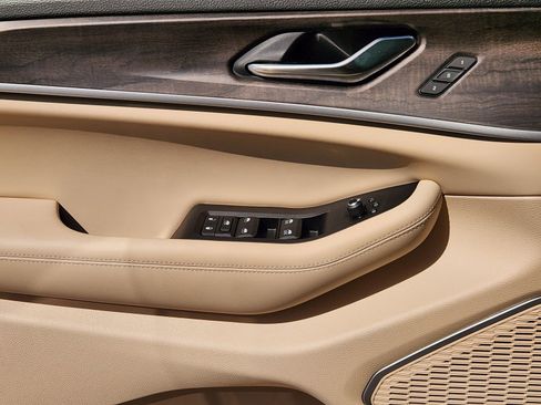New 2026 Jeep Grand Cherokee L Limited w/ Luxury Tech Group II RWD image 21