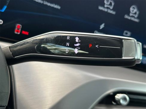 New 2026 Cadillac Vistiq Sport image 32