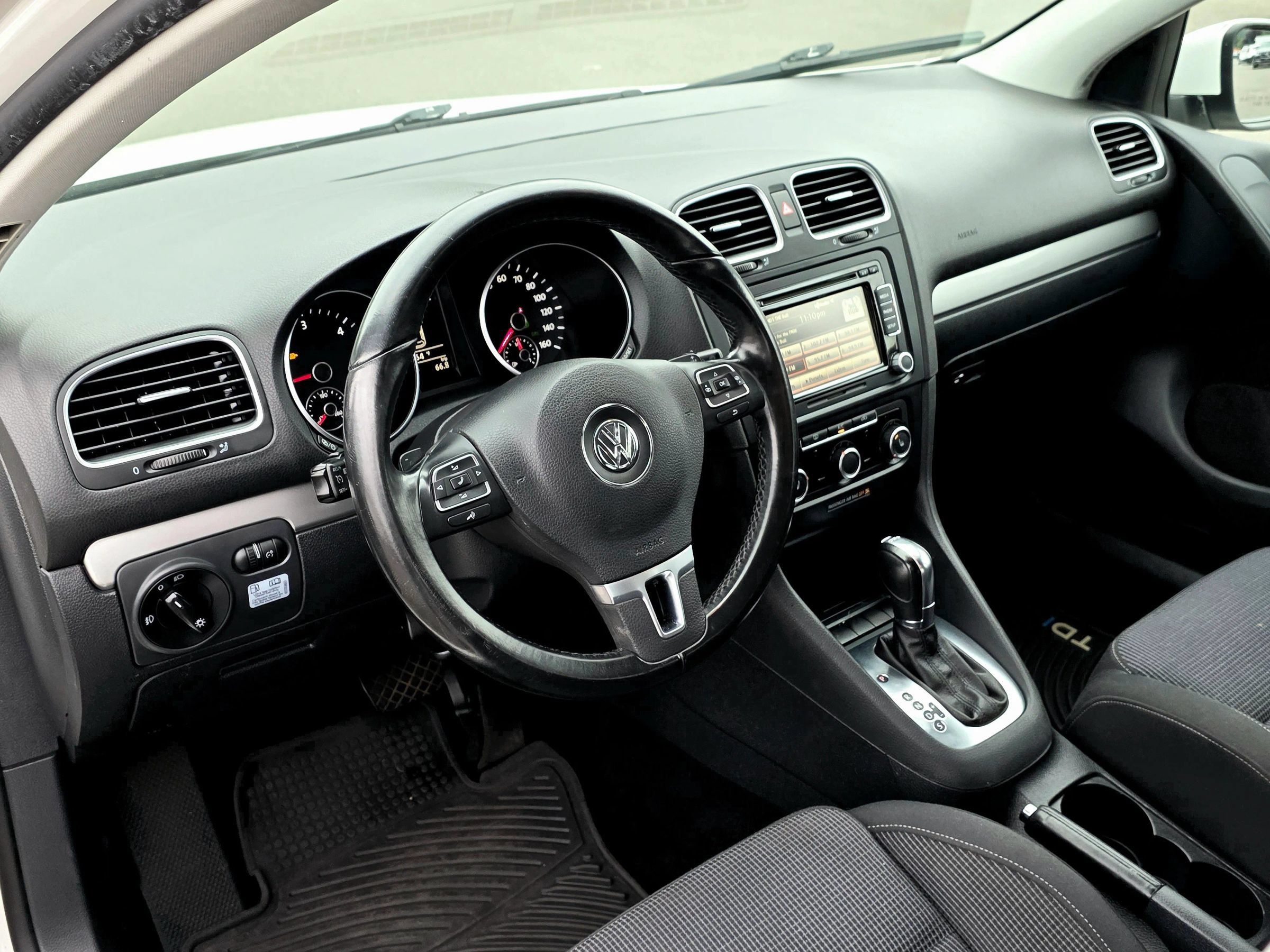 Used 2013 Volkswagen Golf TDI FWD image 17