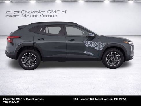 Used 2026 Chevrolet Trax LT FWD image 39