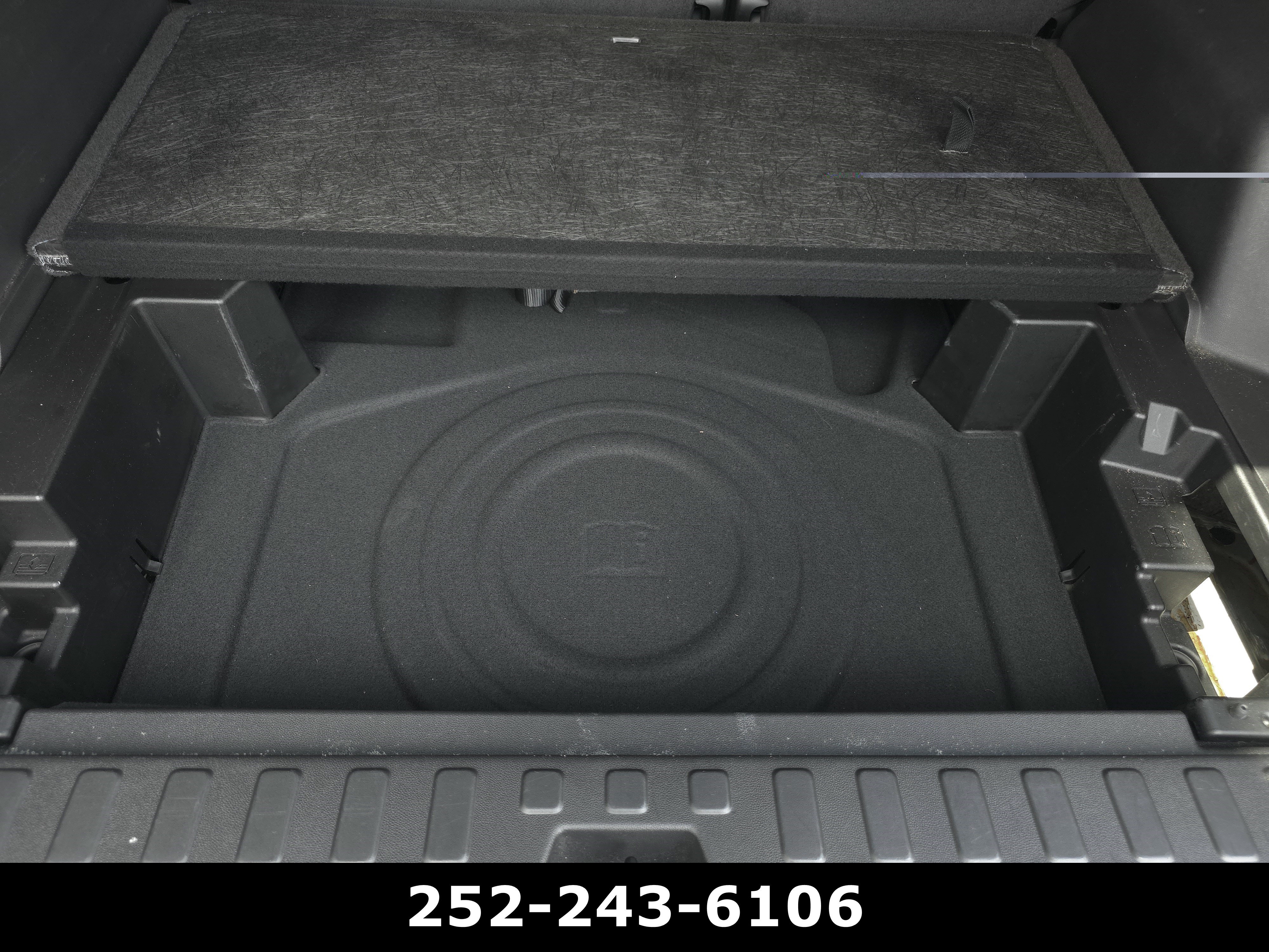 Used 2023 GMC Terrain SLT w/ Tech Package AWD/4WD image 35
