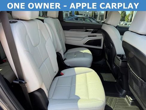 Used 2022 Kia Telluride SX w/ Towing Package FWD image 10