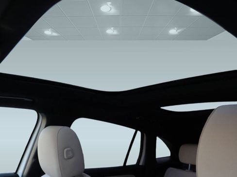 Used 2025 Mercedes-Benz GLA 250 image 32