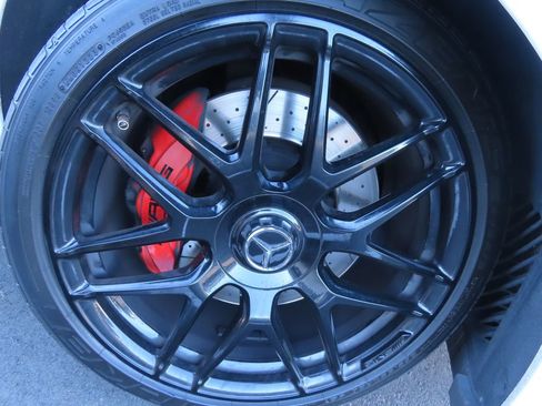 Used 2018 Mercedes-Benz E 63 AMG S w/ AMG Advanced Lighting Package image 18