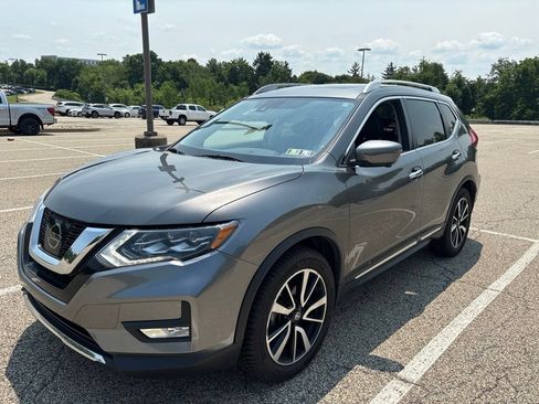 Used 2017 Nissan Rogue SL w/ SL Premium Package AWD/4WD image 2