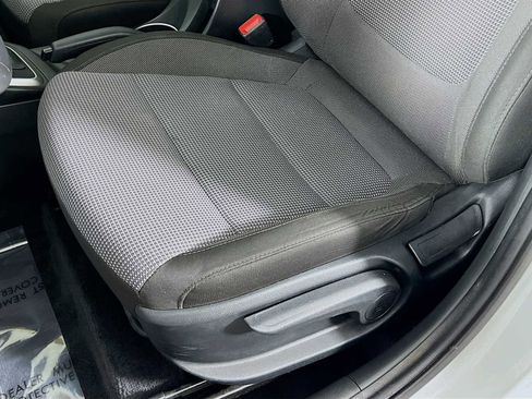 Used 2020 Hyundai Accent Limited FWD image 19