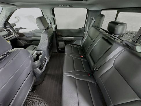 New 2026 Ford F250 Lariat w/ Black Appearance Package image 24