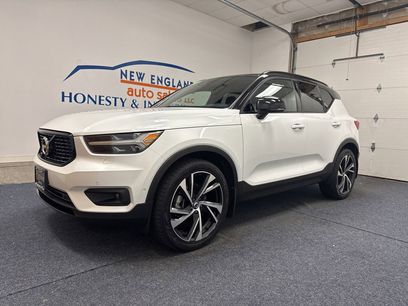 Used 2019 Volvo XC40 T5 R-Design