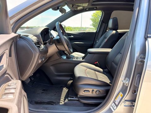 Used 2023 Chevrolet Equinox RS w/ RS Leather Package AWD/4WD image 2