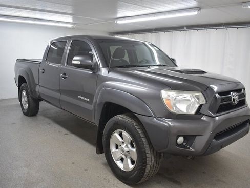 Used 2014 Toyota Tacoma PreRunner w/ TRD Sport Package image 1