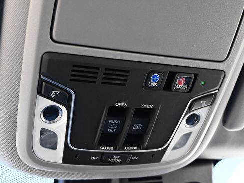 Used 2020 Honda Pilot Elite image 27