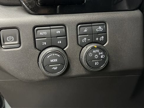 Certified 2023 Chevrolet Silverado 1500 ZR2 w/ Technology Package image 9