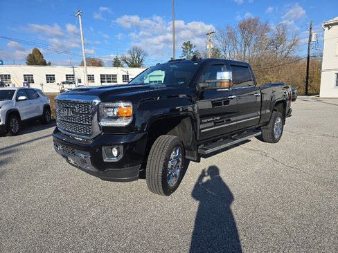 Used 2018 GMC Sierra 2500 Denali image 5