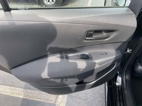 Used 2023 Toyota Corolla LE image 16
