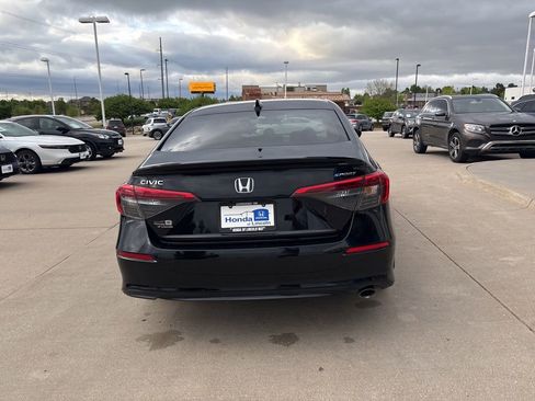 Used 2024 Honda Civic Sport image 6