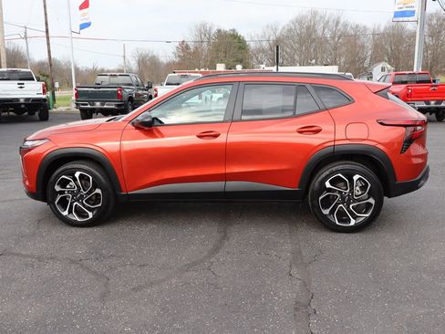 Used 2024 Chevrolet Trax RS w/ Sunroof Package image 29