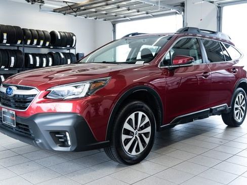 Used 2022 Subaru Outback Premium AWD/4WD image 3