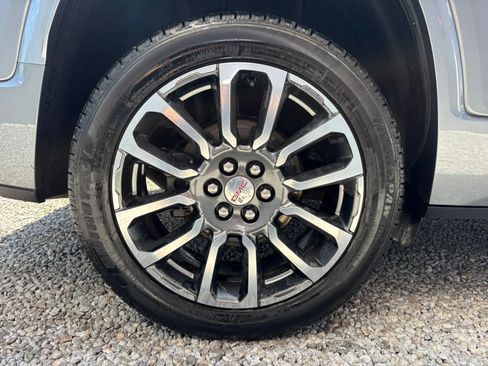 Used 2020 GMC Acadia Denali w/ Denali Ultimate Package image 7