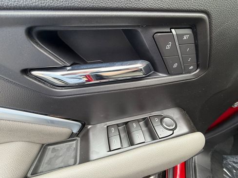 New 2026 Chevrolet Colorado ZR2 w/ Technology Package AWD/4WD image 18