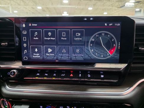 Certified 2022 GMC Sierra 1500 SLT w/ SLT Premium Plus Package AWD/4WD image 23