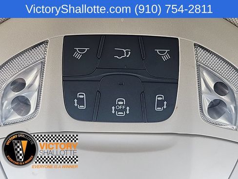 Certified 2024 Chrysler Pacifica Limited FWD image 39