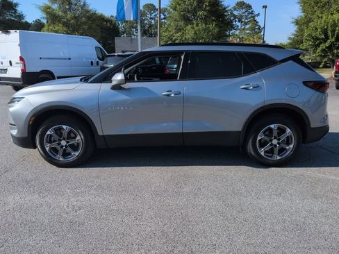 Used 2023 Chevrolet Blazer LT w/ Convenience Package FWD image 6