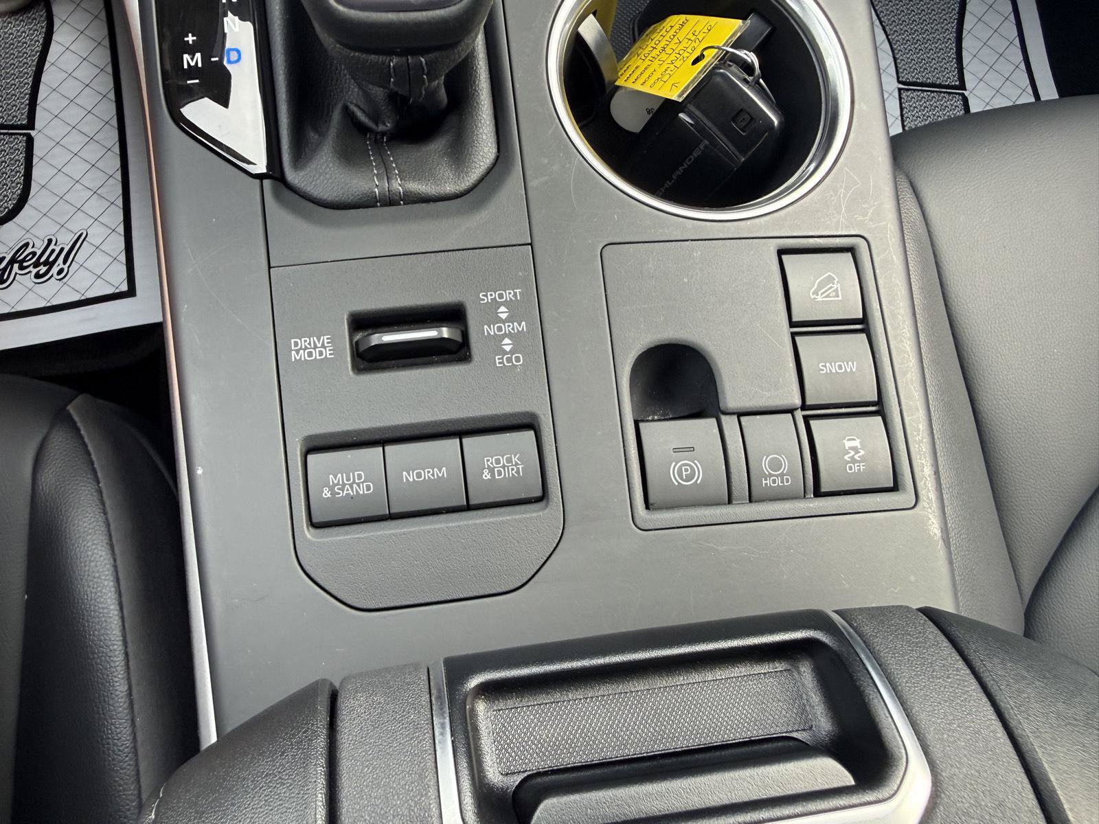 Used 2026 Toyota Highlander XLE AWD/4WD image 45