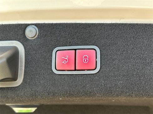 Used 2018 Mercedes-Benz S 560 S 560 image 19