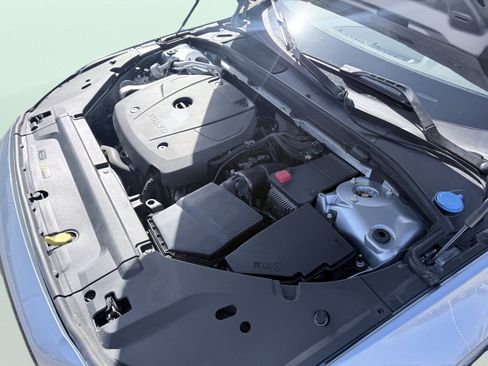 Used 2018 Volvo S90 T5 Momentum w/ Convenience Package image 19