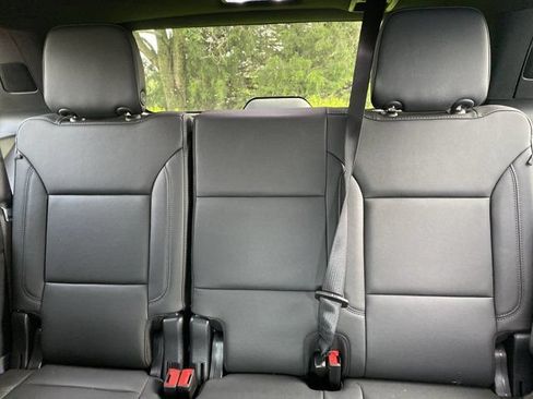 Used 2025 Chevrolet Tahoe LT w/ Comfort Package AWD/4WD image 13