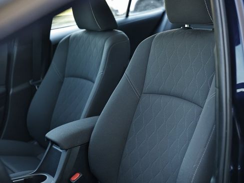 Used 2023 Toyota Corolla LE image 21