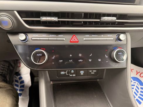 Used 2024 Hyundai Sonata SEL FWD image 17