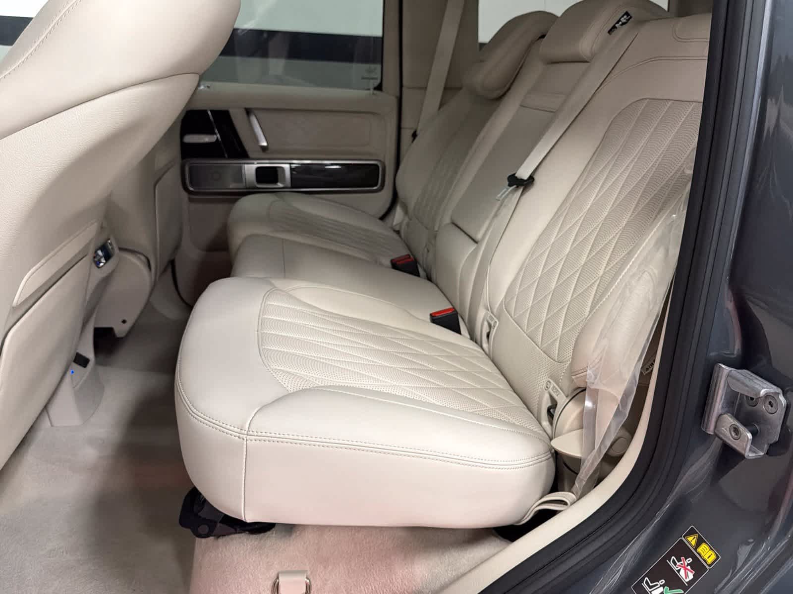 New 2027 Mercedes-Benz G 580 e image 32