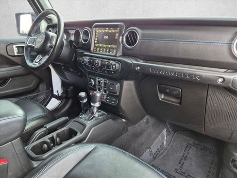 Used 2023 Jeep Wrangler Unlimited Rubicon 4xe w/ Cold Weather Group AWD/4WD image 22
