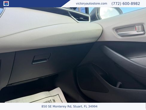 Used 2020 Toyota Corolla LE FWD image 29