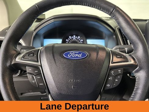 Used 2024 Ford Edge SEL image 12