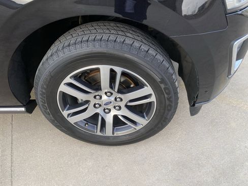 Used 2020 Ford Expedition Max Limited w/ Special Edition Package image 2