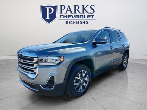 Used 2023 GMC Acadia SLT image 3