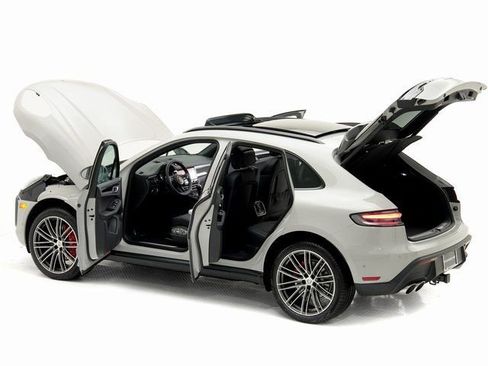 New 2026 Porsche Macan S image 32