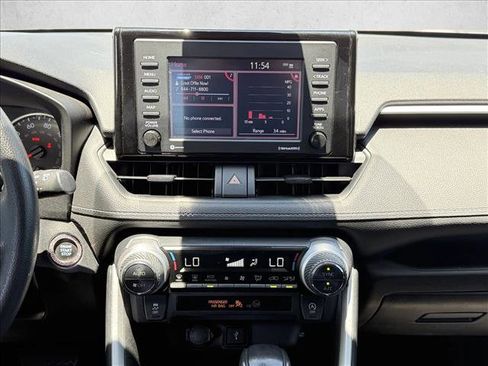 Used 2021 Toyota RAV4 XLE FWD image 17