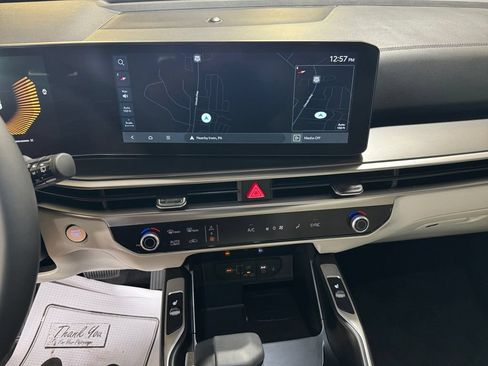 Certified 2024 Kia Sorento S w/ Panoramic Sunroof Package AWD/4WD image 22