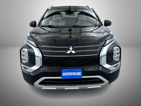 Used 2022 Mitsubishi Outlander SEL image 2